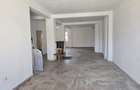 Km 5- Str. Salciilor- vila S + P + 2 E + M cu 10 camere, foisor si teren 453 mp - 6