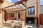 Casă cu 3 camere de vânzare în zona Intim- Str. Andrei Saguna - 13