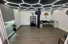Spațiu comercial, de 25 mp, în Central - 4