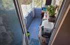 Apartament cu 2 camere decomandat, confort 0, suprafata construibila 51 m, locuibila 48. este intr o stare buna, dotat cu aer connditionat.