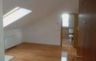 Persoană fizică vând apartament tip mansardă 3 dormitorare + living cu bucatarie - 5