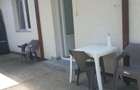 Ofer la inchirie casa,curata, mobilata, doua dormitoare, bucatarie, hol, - 2