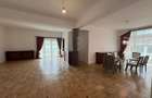 Casa cu 9 camere, piscina si garaj in suburbie - 8