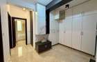 Apartament cu 2 camere decomandat + gardina 80mp, loc de parcare - Red - 3