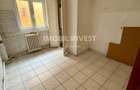 Apartament cu 3 camere, decomandat, Cetate, pret 79.000