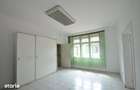 Inchiriez apartament 2 camere bucatarie baie si hol in curte comuna - 8