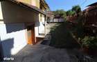 Vand casa D+P in Pe?ti?u Mare, la 4 km de Hunedoara, garaj, anexe...