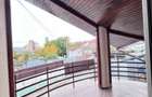 Spatiu comercial de inchiriat | Casa P+1 | 3 garaje | Curte 560 mp | B