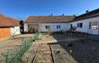 Casa Solida, pentru Familie extinsa, cu Gradina si Teren, Doclin - 13