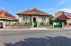 De vanzare casa cu 3 camere pivnita garaj si 508 mp teren in Sibiu - 1
