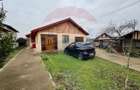 Casa / Vila cu 4 camere de vanzare