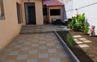 Casă cu 4 camere cu Teren 200 Mp în Exterior Vest