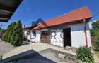 Casa in Livezeni , 140 mp utili , in centrul localitatii . - 19