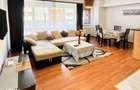 Dau in chirie apartament cu 4 camere