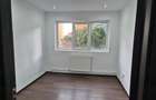 De  vânzare apartament 3 camere 