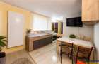 Corp de casa cu 2 imobile, intrari separate, pod si beci gen - 5