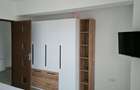 Inchiriez apartament 3 camere - 1