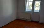 Apartament cu 3 camere situat in Micro 14