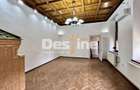Casa 9 camere, 4 bai, 3 locuri de parcare, Central, Ploiesti
