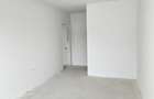 Apartament 3 camere,2 bai, bloc nou zona semicentrala