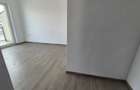 Proprietar, vand apartament de 3 camere.