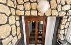 Spatiu pretabil salon infrumusetare, cabinet, 8 camere, Boul Rosu, 200 - 1