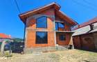 Casa de vanzare in comuna Valea Iasului, sat Mustatesti, judet Arges.