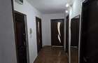 Decomandat la etajul 2 cu 2 bai si 3 balcoane