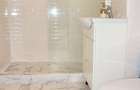 CAZARE in Alba Iulia: Apartament cu 2 camere, living + parcare - 1