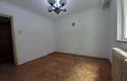 Oferim spre vanzare apartament 2 cam dec. et. 1 in Curtea de Arge? central.