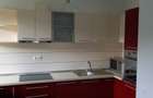 Proprietar – 2 camere, balcon generos și parcare privată