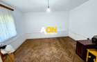 Casa renovata, 2 corpuri de cladire + anexe, 1331 mp teren, Paclisa