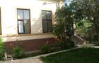 Casa 4 camere cu garaj - Centru, Ploie?ti