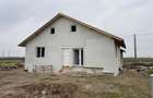 Casa la rosu: 2 Dormitoare, Living, Bucatarie + Pod mansardabil (posibilitate extindere), 2 Bai - 3