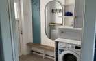 Inchiriez apartamet la casa cu curte comuna - 7