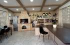 Casa de vanzar 300 mp, teren 36 Arii, zona Hantesti
