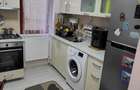 Vand apartament 2 camere+ Garaj - 1