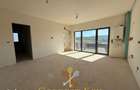 Apartament semifinisat cu 2 camere, balcon si parcare!