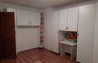 Inchiriez apartament 3 camere in vila - 1