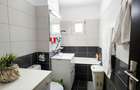 Proprietar!!!Inchiriez apartament cu 3 camere . - 2