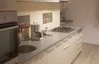 Inchiriez apartament 2 camere - zona LaStrada. - 2