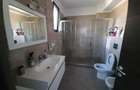 Apartament 2 camere bloc LUX cu piscina ponton vila Sophia 2 Mamaia Constanta - 8