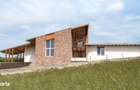 Casa semifinisata, cu totul diferita, in varf de deal, de vanzare