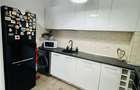 PROPRIETAR, vand apartament cu 2 camere ?i loc mare parcare subterana