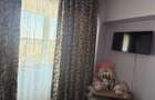 Vand apartament zona micro 5