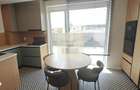 Penthouse cu 3 camere 3 bai si terasa 88 mp in zona Lazaret