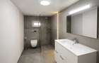 Casa la curte recent renovata si mobilata partial (bucatarie mobilata si utilata totul noua, baie complet amenajata totul modern si noua ) - 8