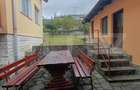 Casa de vanzare/spatiu comercial, cu 4 camere ?i un teren - 8