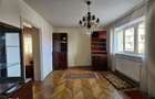 Central-Vand apartament cu 3 camere, balcon si boxa - 4