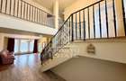 Jumatate de Duplex, 5 camere, 4 bai, PetFriendly, curte, ... - 9